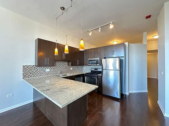 2nd image of 1464 S Michigan #2081
