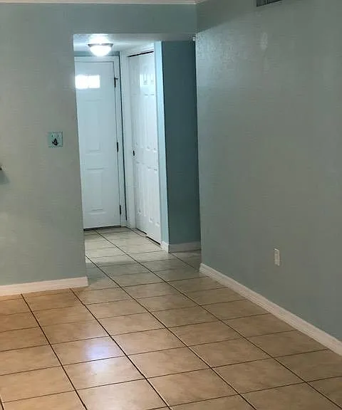 912 La Costa Cir #1 — Photo 2