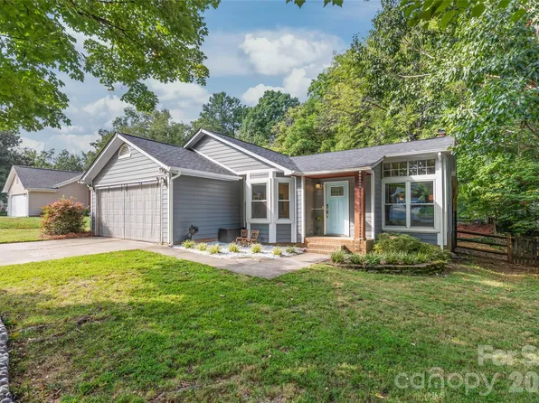 3909 Armitage Dr, Charlotte, NC 28269