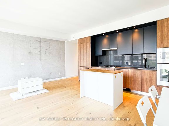 4th image of 81 Wellesley St E #1005