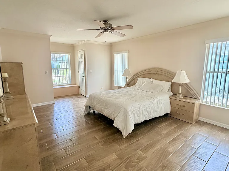 5647 Dalton Ct — Photo 2