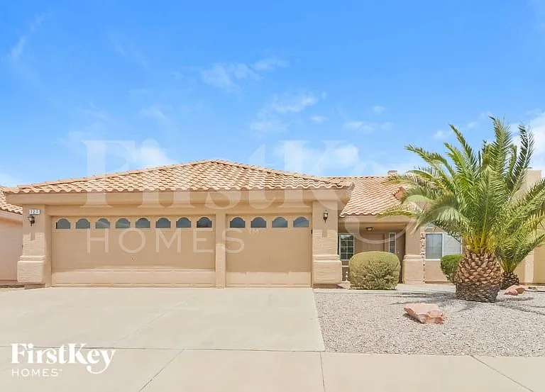 127 Tamarack Dr — Photo 2