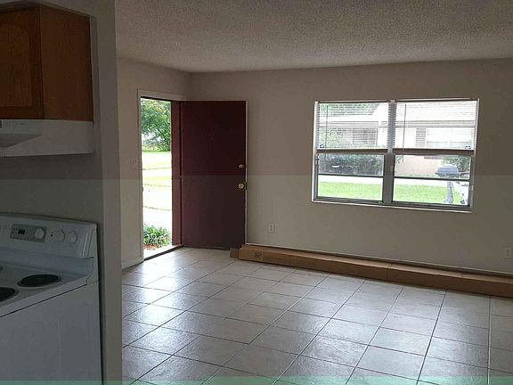 2nd image of 2433 Chase Ave #A
