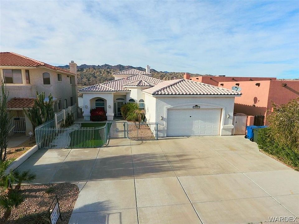 1st image of 485 Riverfront Dr