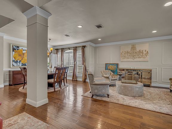5th image of 6120 Brookhollow Dr