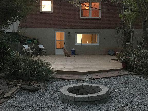 3rd image of 129 Yorkshire Cir