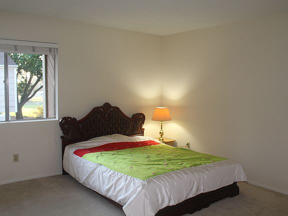 4th image of 18230 Andrea Cir S Unit 1