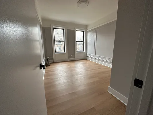 Rented by Peter R. Hungerford, LREB | media 23