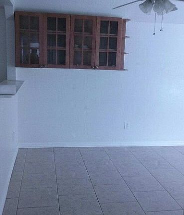 3rd image of 2048 27th Ave N