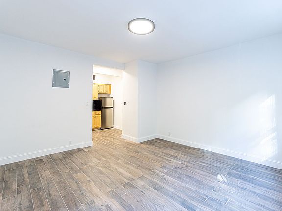 4th image of 157 E 3rd St APT B
