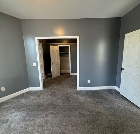 3rd image of 23 Elliott St