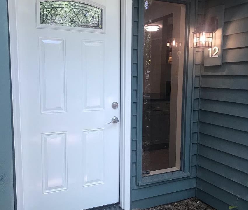 1st image of 12 Summer Oaks Dr