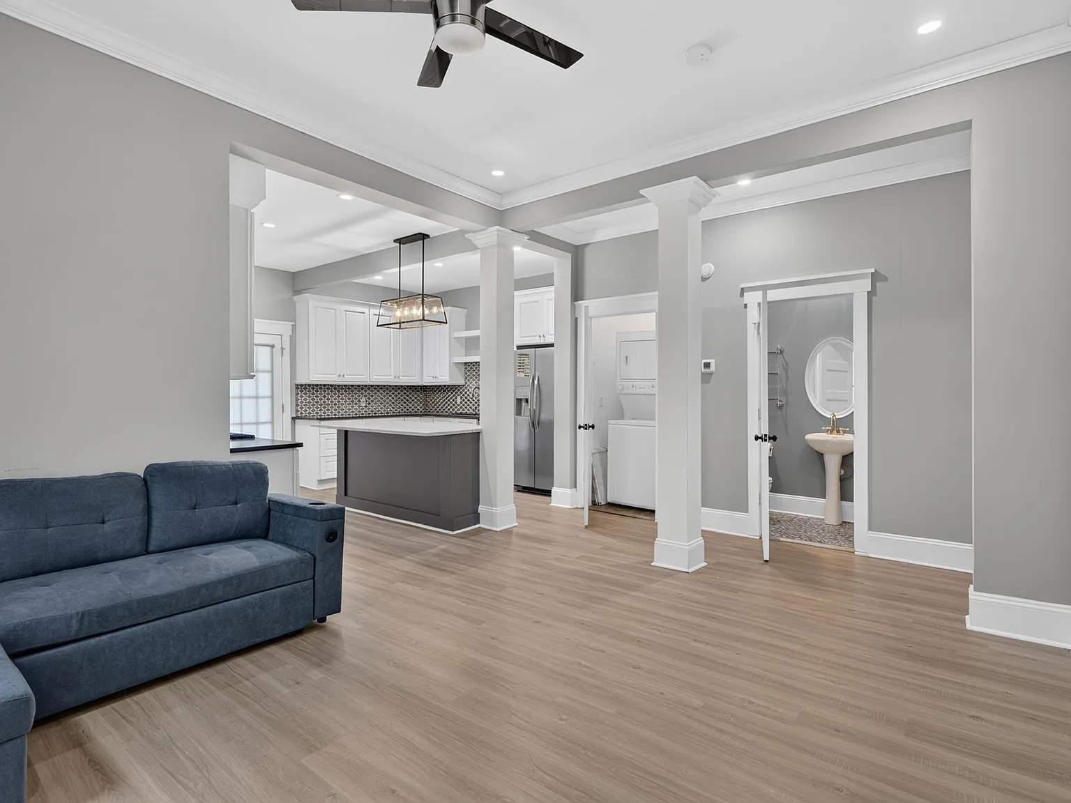 2 bed, 970 sqft, $3,000 — Photo 4