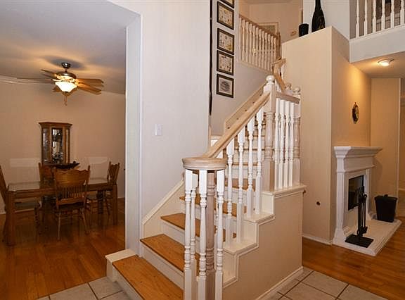 3rd image of 5714 Maidstone Dr