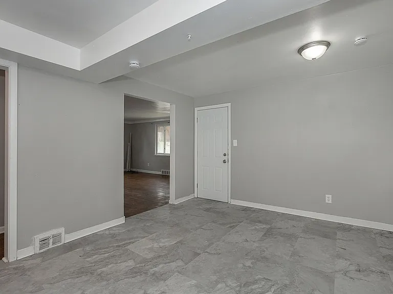 14625 Milverton Rd — Photo 5