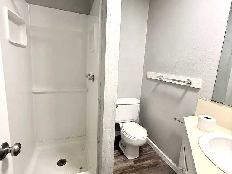 601 A St NW #8 — Photo 9