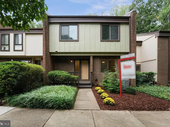 2149 Colts Neck Ct, Reston, VA 20191