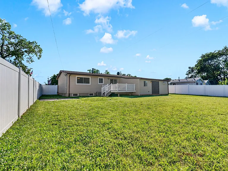 615 Loyola Dr — Photo 51