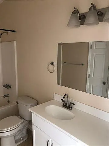 1255 Primrose Dr — Photo 12