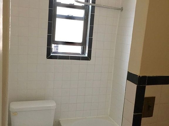 5th image of 27-22 23rd St #2