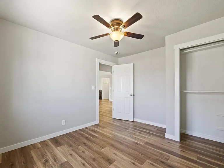 1204 N Sheppard St — Photo 11