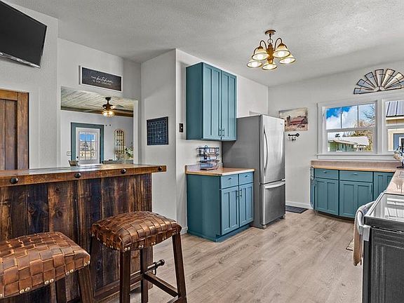 4th image of 687 Orchard Road