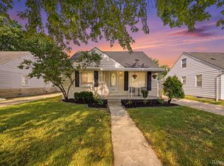 26809 Hollywood St, Roseville, MI 48066