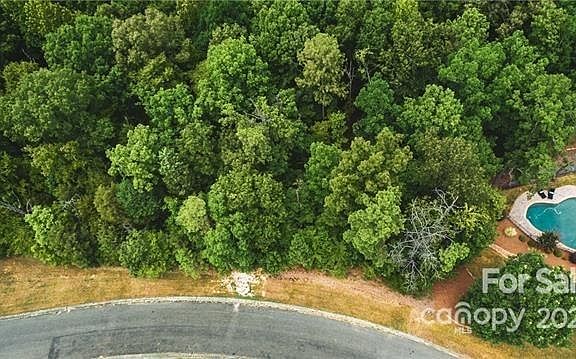 2nd image of 2569 Cozy Cove Dr