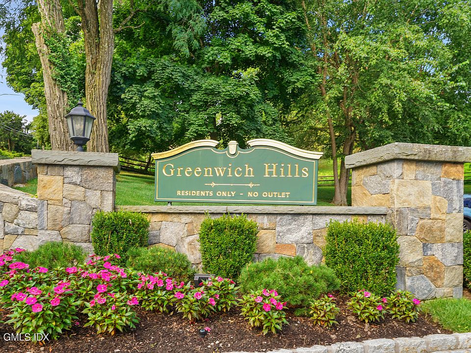 1st image of 8 Greenwich Hills Dr #8