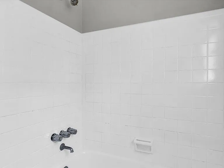 11577 Somerset Ave — Photo 17