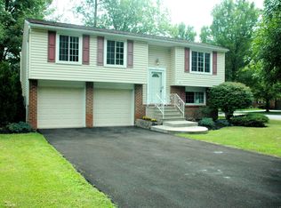 414 Greengage Cir, East Amherst, NY 14051