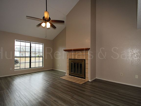 3rd image of 1708 Bobby Lee Dr