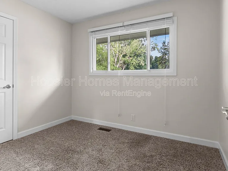 1160 Birnam Woods Trl — Photo 15