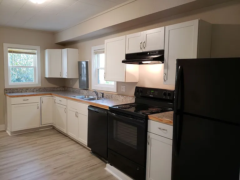 337 N Park Ave — Photo 11