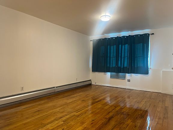 5th image of 581 Lafayette Ave #1