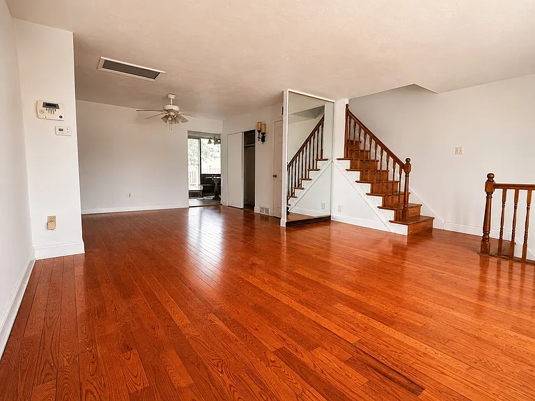 3408 Morrell Ave — Photo 3