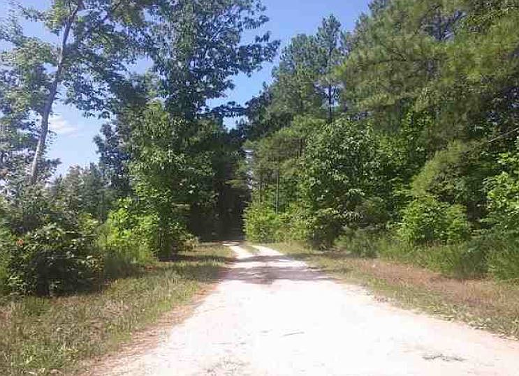 2nd image of 1908 Oak Ridge Rd