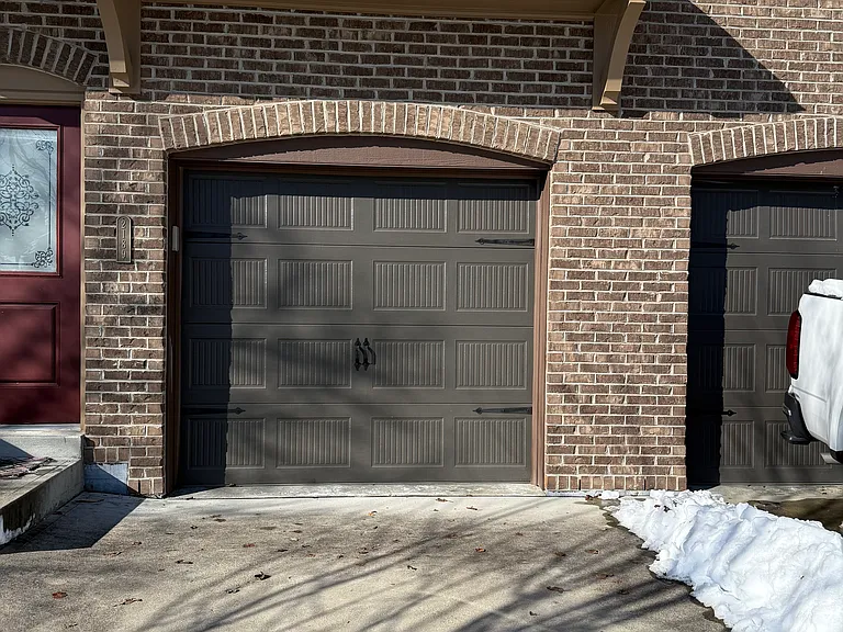 2191 Rolling Hills Dr — Photo 2