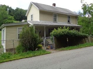 1054 Sunview Ave, Jeannette, PA 15644