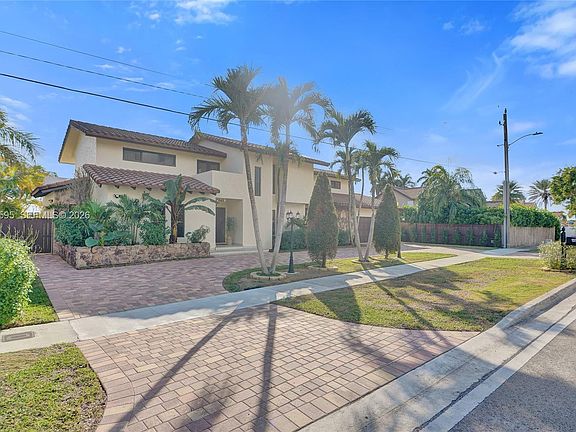 4th image of 13740 SW 18th St