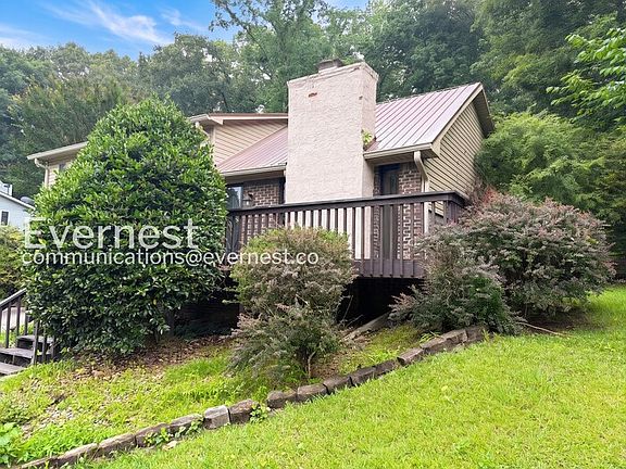 2nd image of 716 Brookview Dr