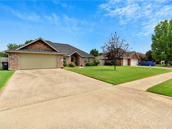 776 Chateau Ave, Springdale, AR 72764