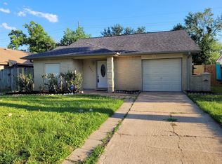 9843 Mill Shadow Dr, Houston, TX 77070