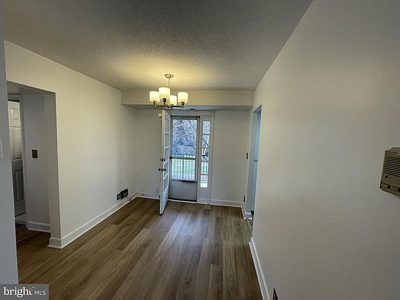 4th image of 3062 S Buchanan St APT B1
