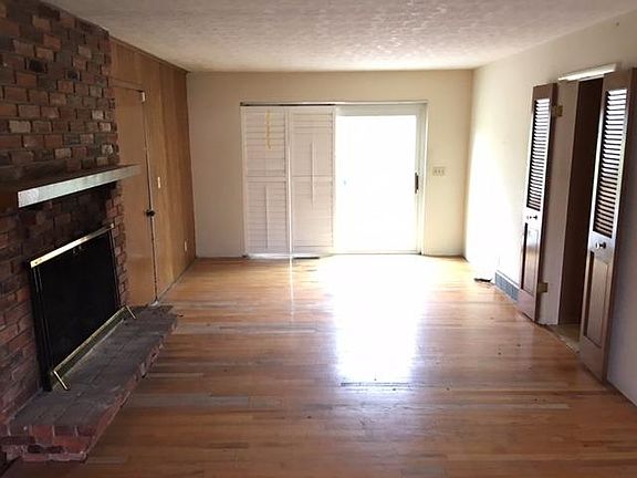 5th image of 10116 Lochcrest Dr