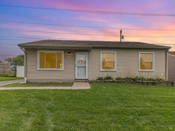 372 Salt Creek Pkwy, Valparaiso, IN 46385