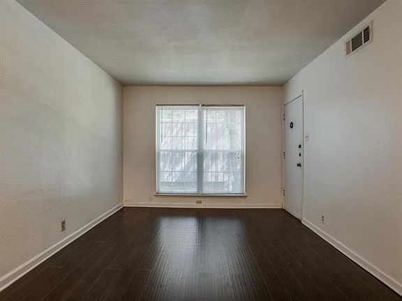 2nd image of 5234 Fleetwood Oaks Ave APT 219