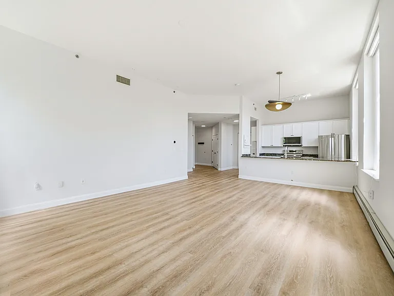 145 Glenwood St #304 — Photo 8