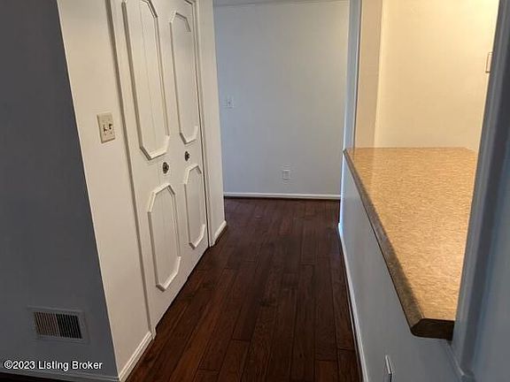 5th image of 161 Thierman Ln APT 1G