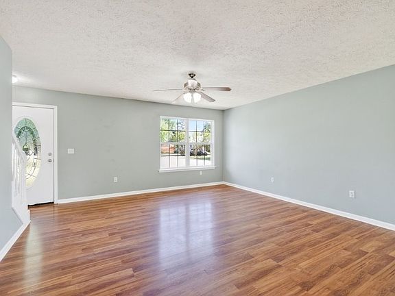 4th image of 106 Greystone Way